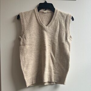 Vintage Cream Sleeveless Knit Sweater Vest